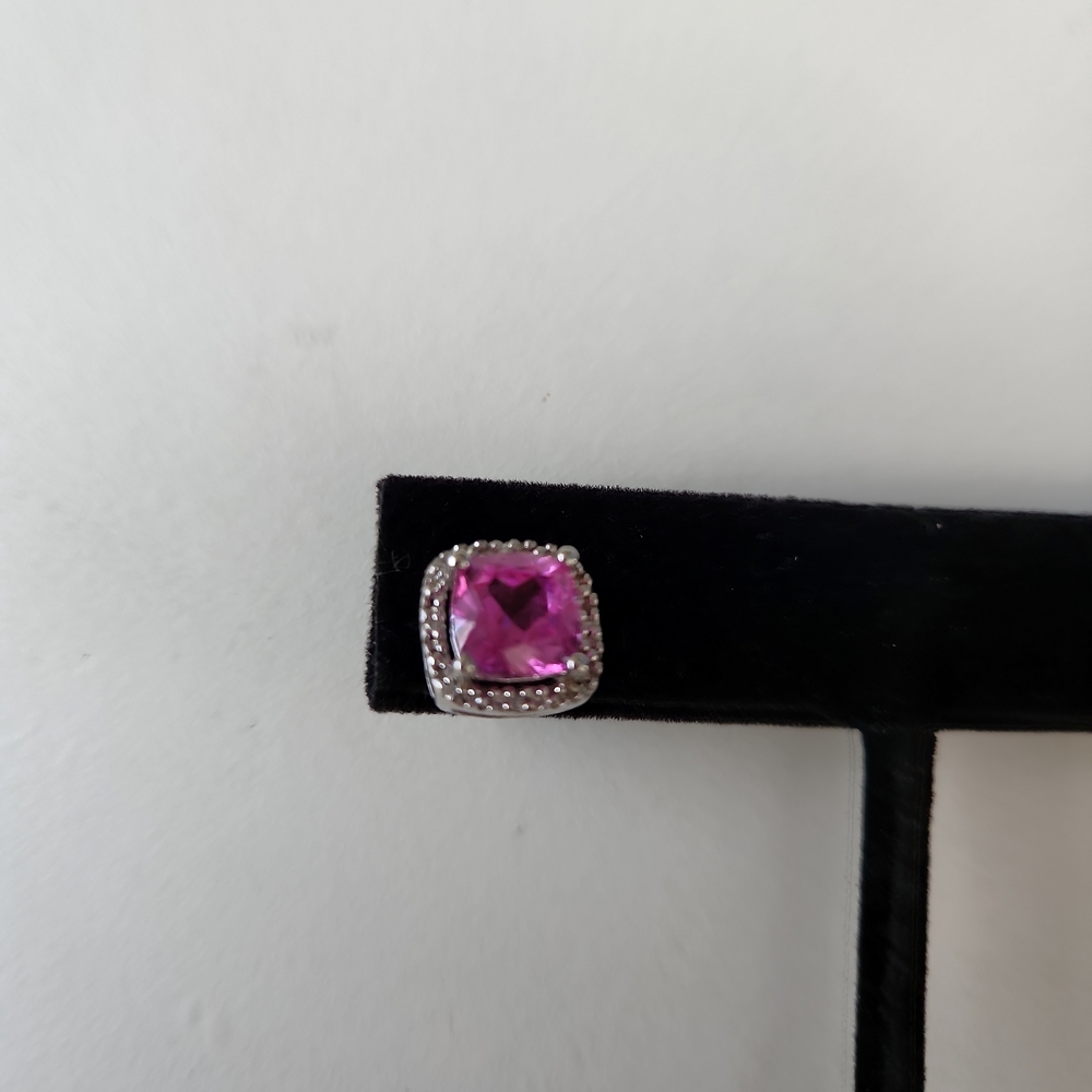 Delicate Amethyst Stud Earrings EUC